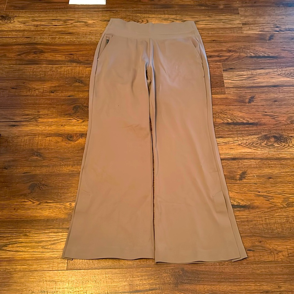 Athleta Women's Medium Petite High Rise Wide leg/split seam pants, Tan
